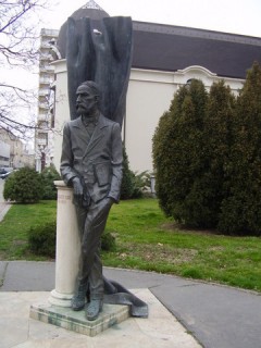 Szigligeti Ede-szobor